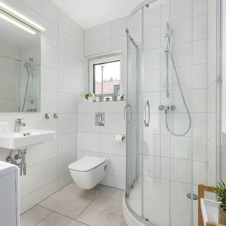 Comfortable With Air Conditioning And Parking Near The By Renters *